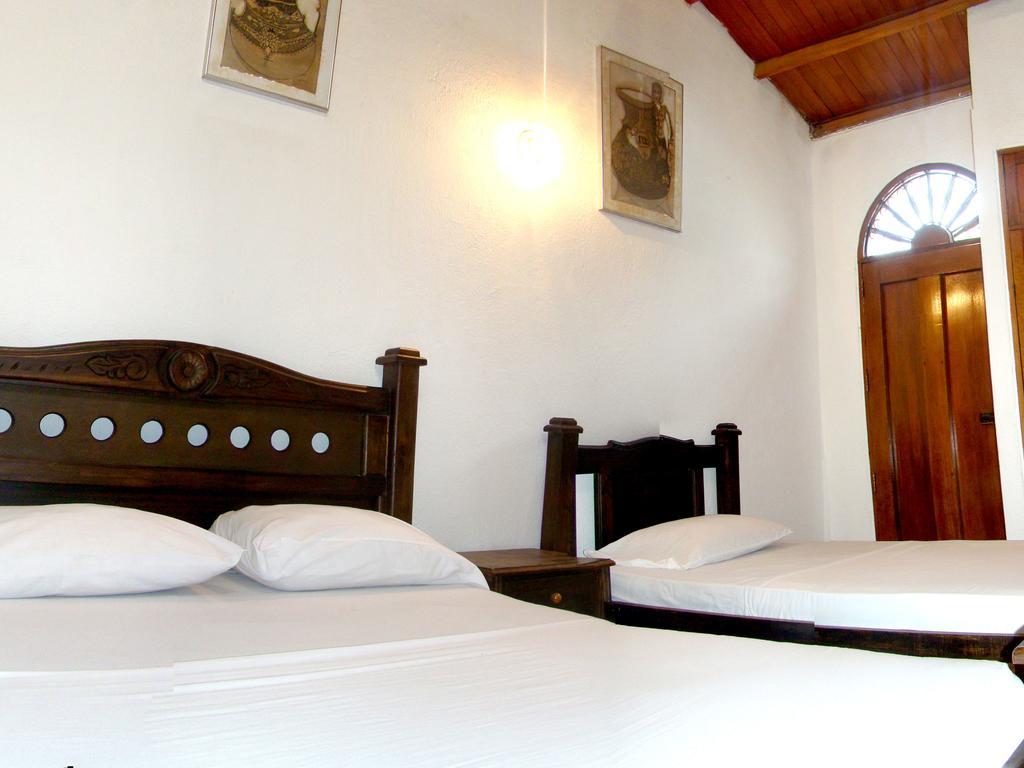 Hotel Casa Vieja Santa Marta  Kültér fotó