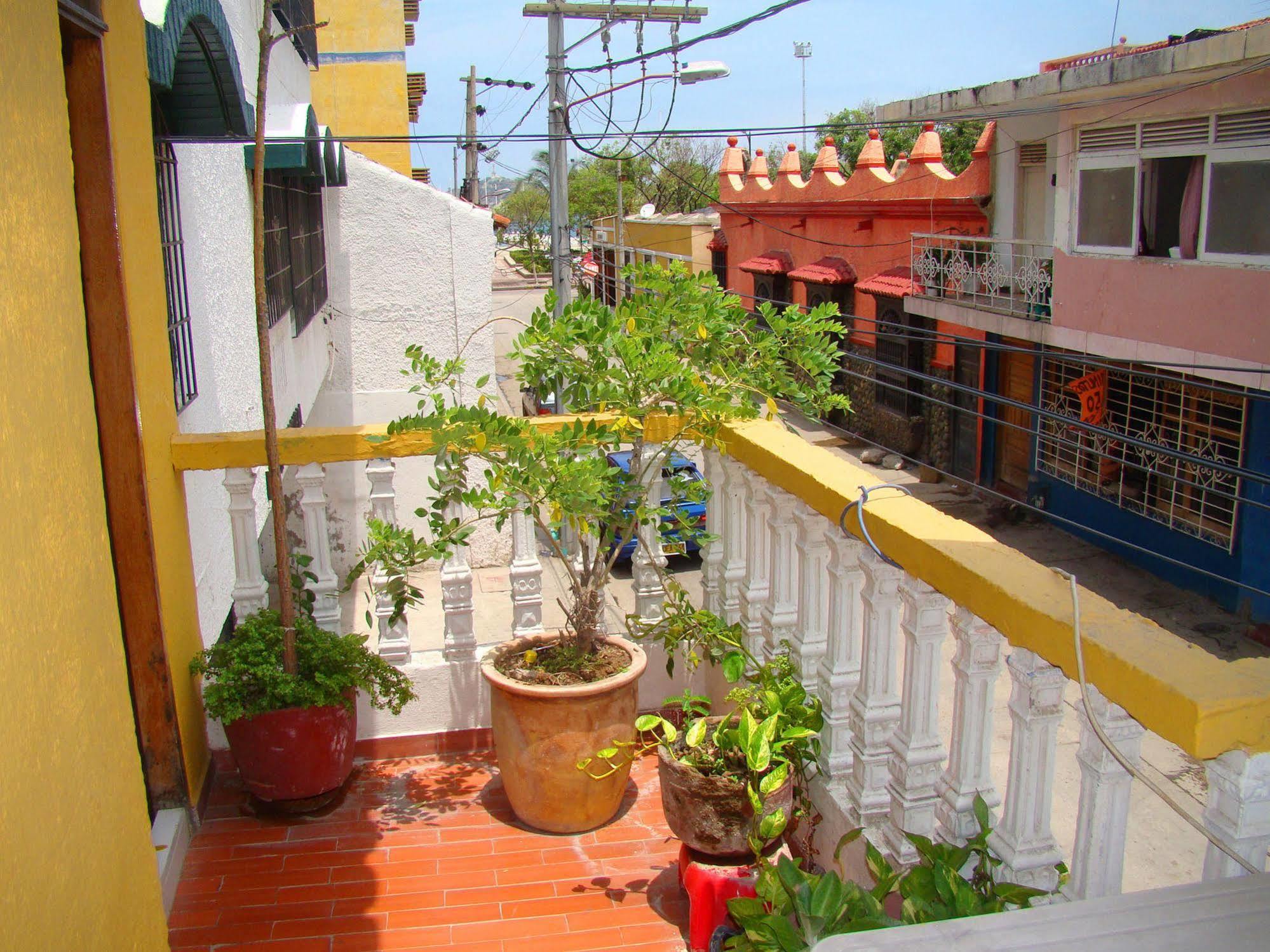Hotel Casa Vieja Santa Marta  Kültér fotó