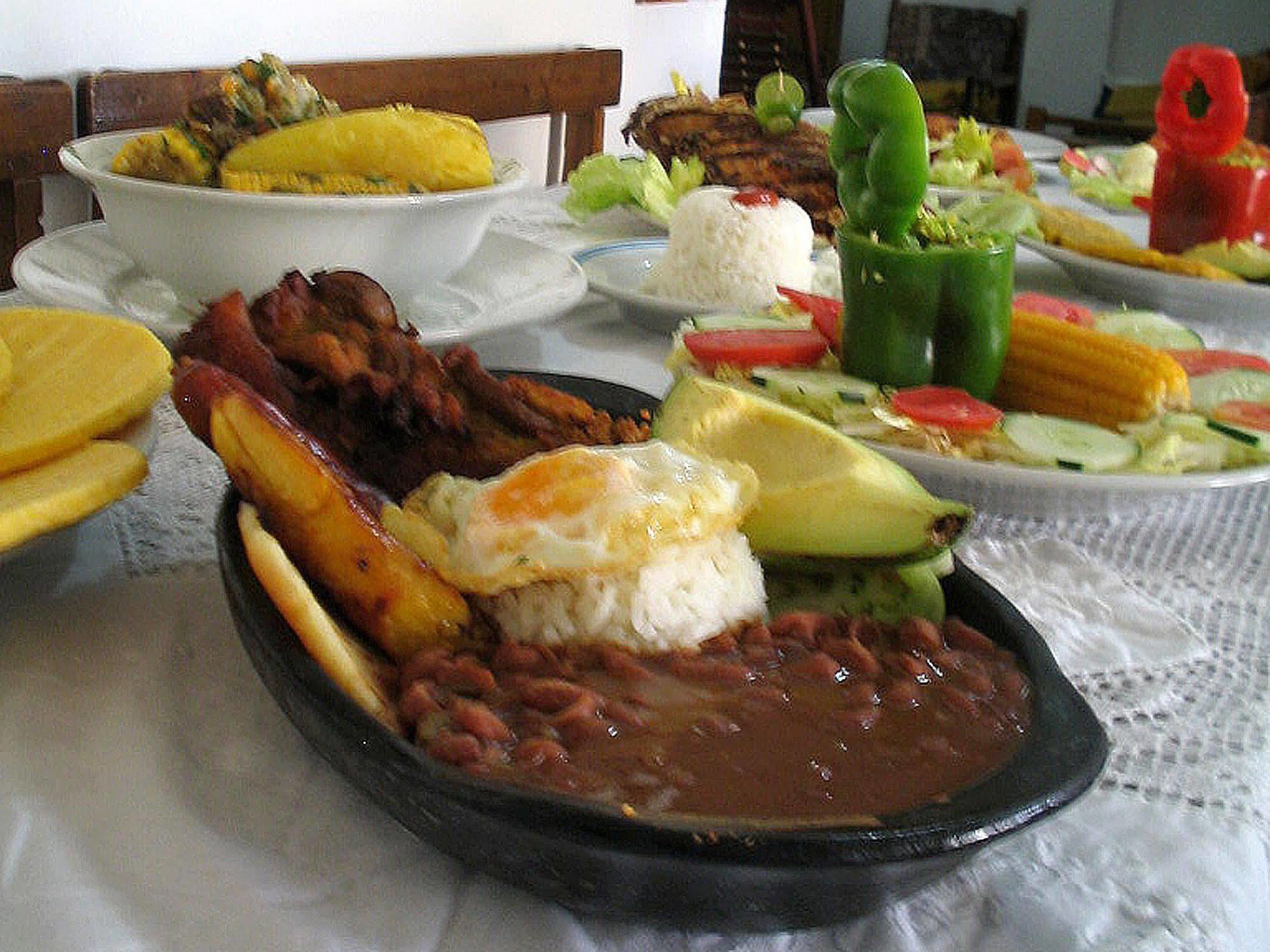 Hotel Casa Vieja Santa Marta  Kültér fotó